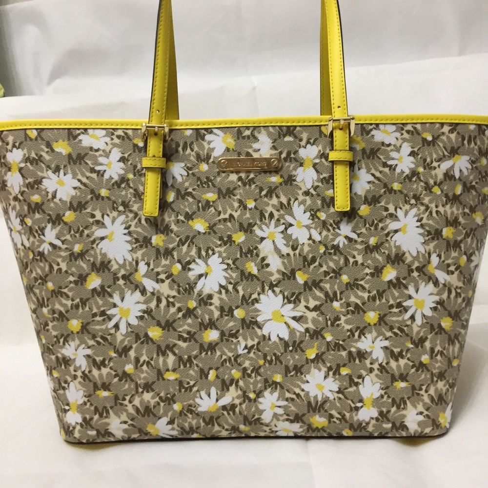 Brand new Michael Kors Carry all Large Tote Bag